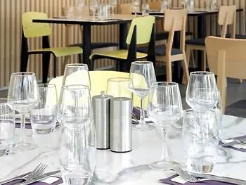 Mercure Centre Gare 4* נאנסי