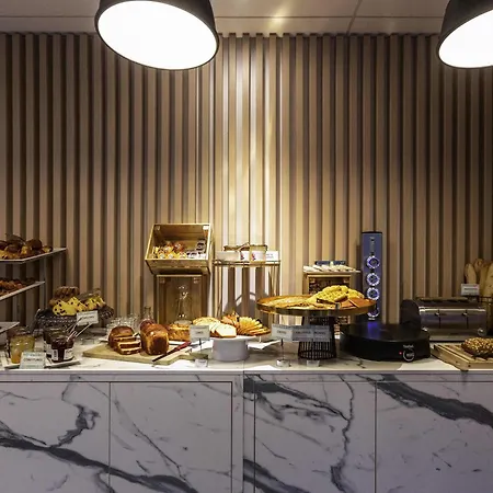 Mercure Centre Gare מלון