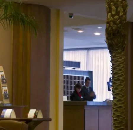Mercure Centre Gare Отель 4*
